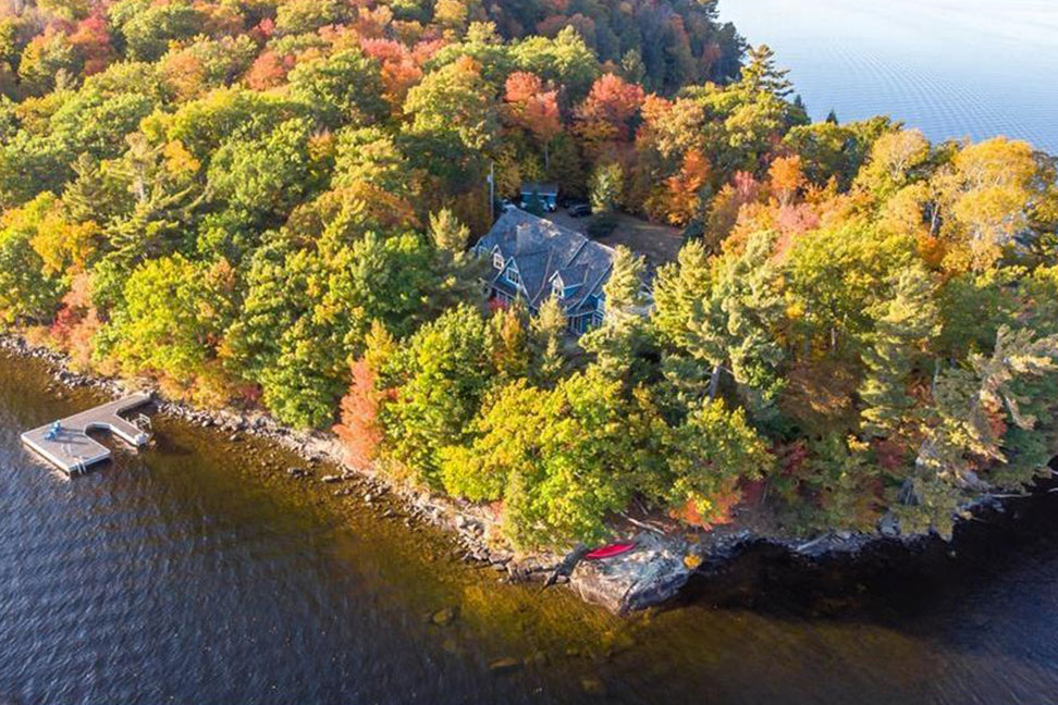 1902 Fox Point Road